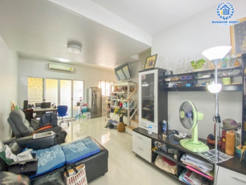 *****ทาวน์เฮ้าส์มือสองย่านนนทบุรี ม. เดอะคอนเนค แจ้งวัฒนะ-ปากเกร็ด บ้านสวยพร้อมอยู่ เฟอร์นิเจอร์บิวท์อินทั้งหลัง เนื้อที่ 21 ตร.ว. ฟังก์ชัน 3 ห้องนอน 2 ห้องน้ำ 2 ที่จอดรถ แถมฟรี !! เครื่องปรับอากาศ 3 เครื่อง บนทำเลที่เชื่อมต่อถนน แจ้งวัฒนะ, ติวานนท์, เลียบคลองประปา ใกล้รถไฟฟ้าและทางด่วน